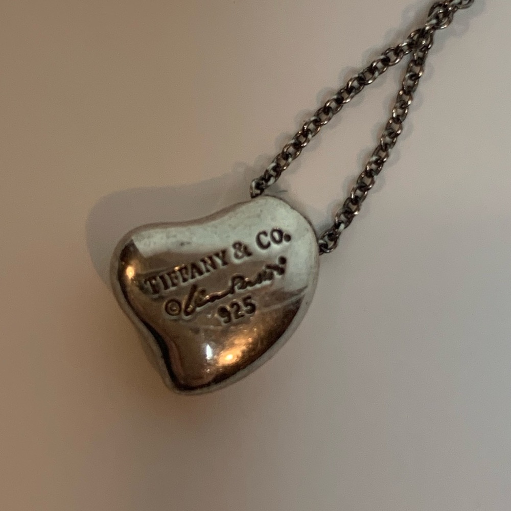 Tiffany sterling perreti heart necklace